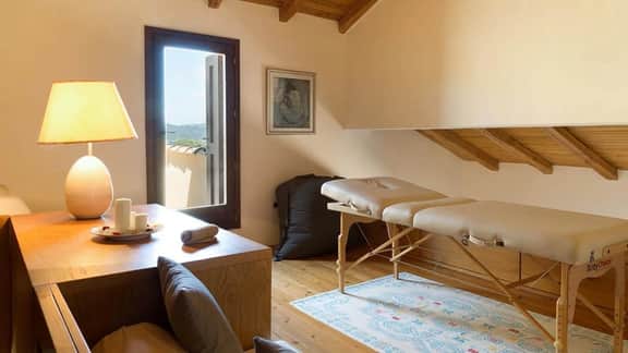 Mediterranean Seafront Villa With Gym and Games