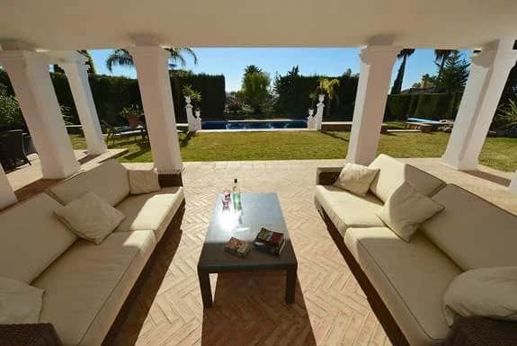 Elegant Villa Near Golf & Coast - Image 3