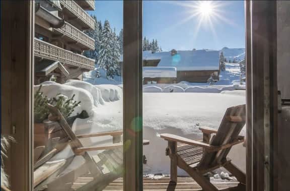 Luxury Ski-In Ski-Out Apartment w/ Terrace