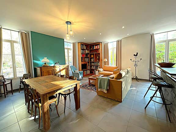 Cozy Apartment in Heart of Chamonix - Image 5