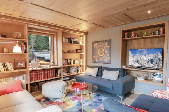 Modern Alpine Retreat Near Ski Slopes - Image 5