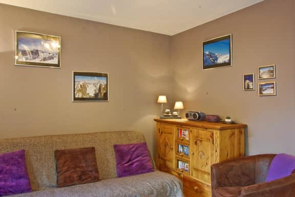 Bright Alpine Stay With Mountain Views