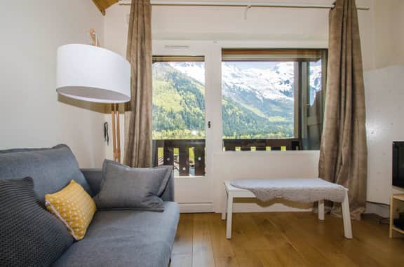 Comfortable Ski Retreat in Chamonix Valle - Image 4