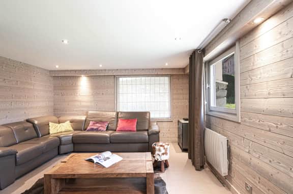 Bright Apartment Close to Ski Slopes