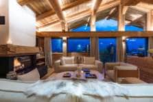 Elegant Ski Chalet with Mountain Views