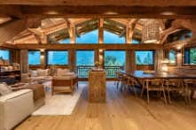 Elegant Ski Chalet with Mountain Views