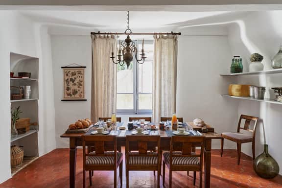 Authentic Village Escape in Beautiful Provence