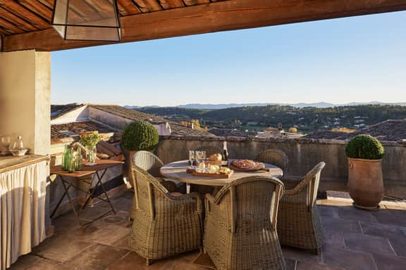 Authentic Village Escape in Beautiful Provence