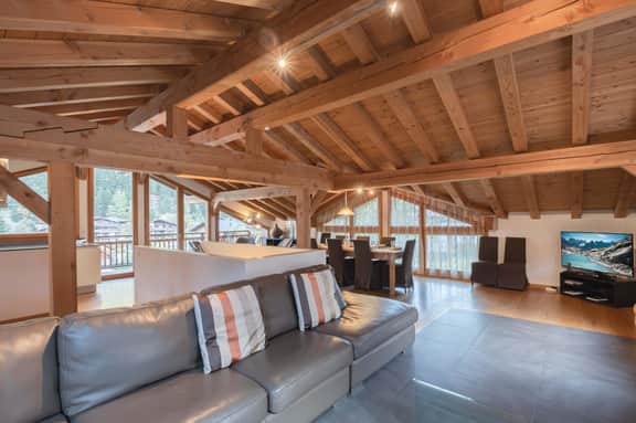 Modern Alpine Getaway With Sauna Retreat