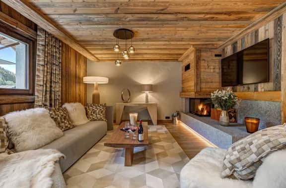 Charming Mountain Chalet with Scenic Terraces