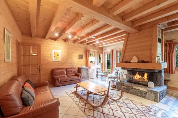 Rustic Mountain Chalet for Group Escapes