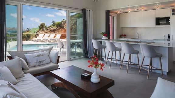 Luxury Stay With Scenic Island Views
