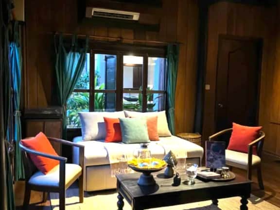 Peaceful Khmer Villa With Saltwater Pool