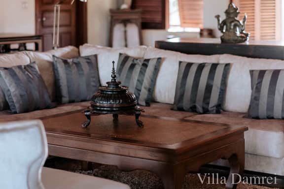 Stylish Garden Villa With Spacious Living