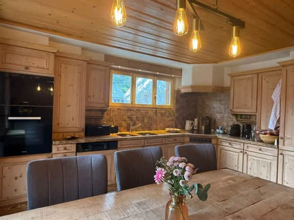 Saanen Alpine Heritage Chalet