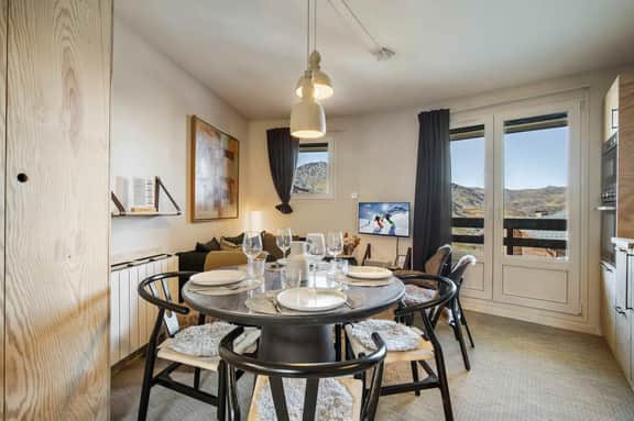 Cozy Apartment for Alpine Adventures