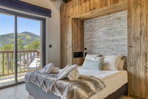 Cozy Alpine Retreat With Mountain Comfort