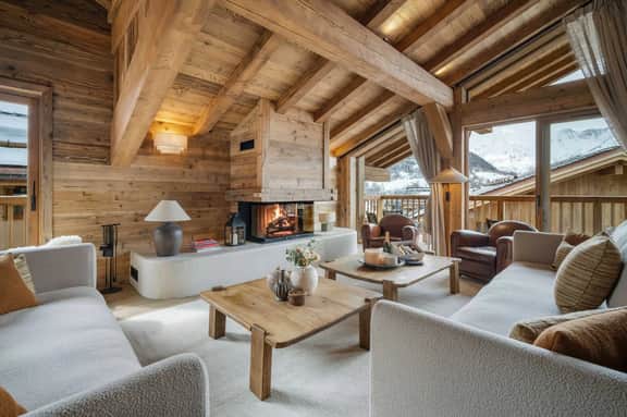 Modern Mountain Home Near Slopes