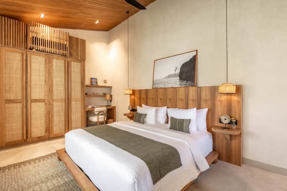Luxury Two Storey Pool Villa Retreat - Image 4