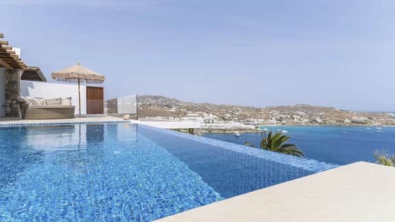 Beautiful Sea View Family Getaway - Image 4