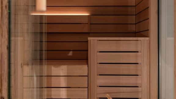 Refined Chalet Near Gondola And Slopes - Image 4