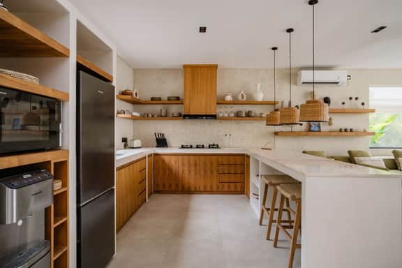 Spacious Villa With Refined Natural Textures - Image 5
