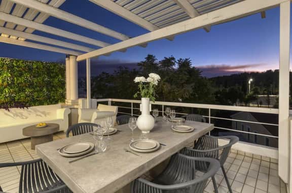 Athenian Skyline Grand Residence - Image 4