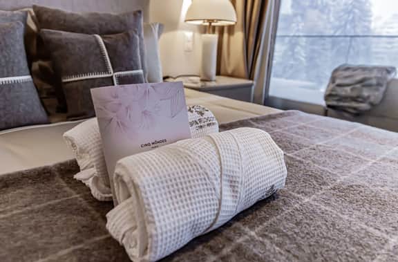 Luxury 2BR Mountain View Apartment with Balcony - Image 3