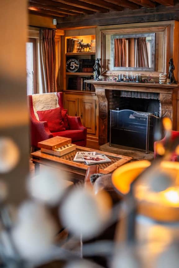 Luxury Chalet With Stunning Mountain Views - Image 5