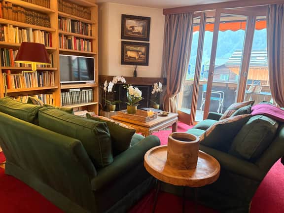 Cozy Chalet Apartment With Mountain Scenery - Image 2