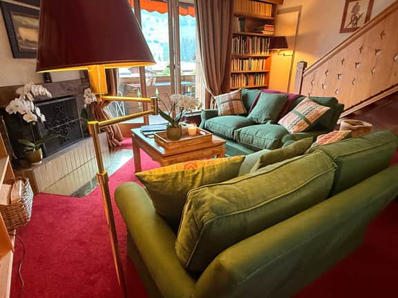 Cozy Chalet Apartment With Mountain Scenery - Image 5