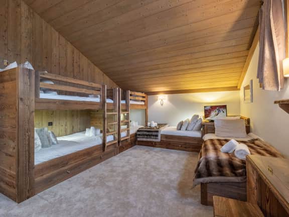 Refined Alpine Living Near The Slopes - Image 5