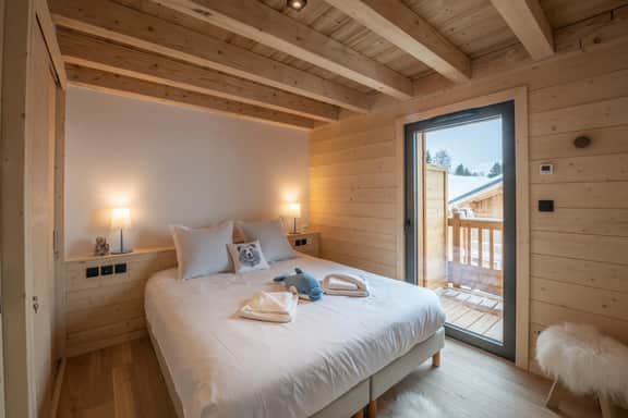 Spacious Ski Apartment Near Les Bergers - Image 2