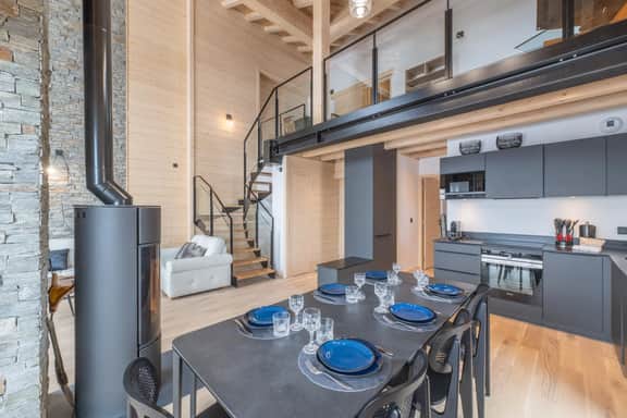 Spacious Ski Apartment Near Les Bergers - Image 5