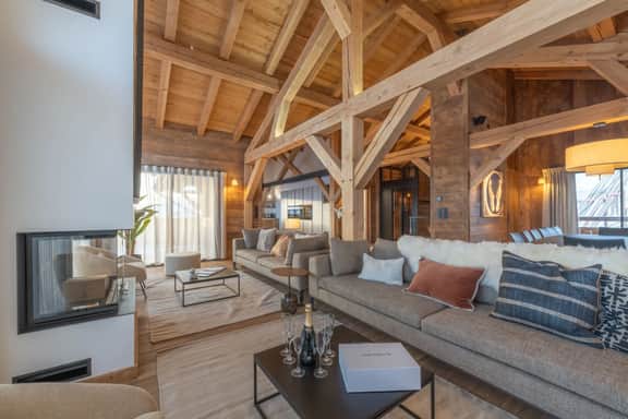 Luxury Chalet Steps From Altiport Slopes - Image 2