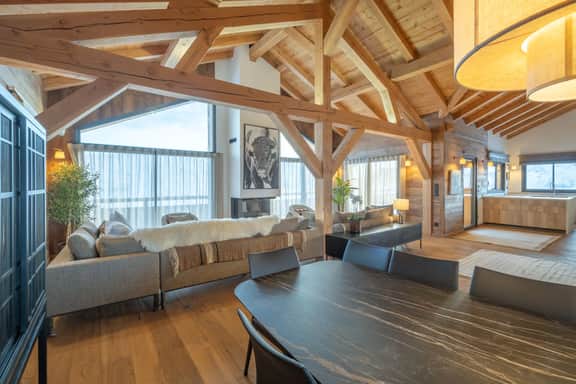 Luxury Chalet Steps From Altiport Slopes - Image 5