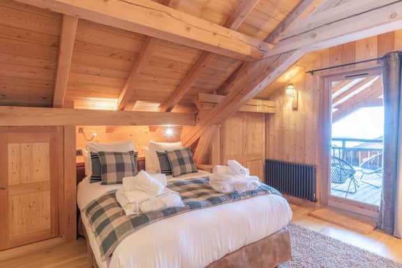 Five Star Retreat With Direct Ski - Image 2