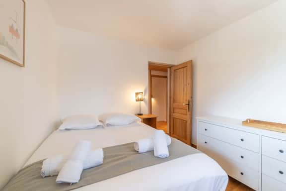 Panoramic Mountain Views From Alpine Apartment - Image 2