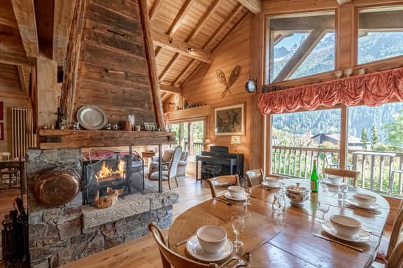 Rustic Chalet Near Chamonix Town Center - Image 2