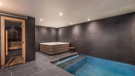 Stunning Montblanc Chalet Near Ski Slopes - Image 3