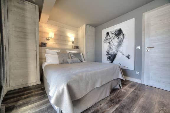 Serene Alpine Chalet With Cinema Room - Image 3
