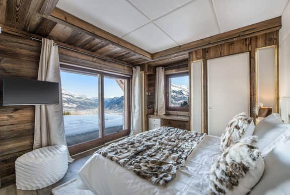 Luxury Chalet Near Princesse Ski Slopes - Image 3