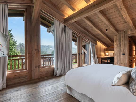Five Bedroom Chalet Near Megève Skiing - Image 2