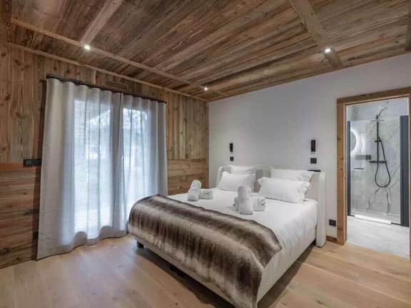 Luxury Mountain Chalet With Indoor Pool - Image 2