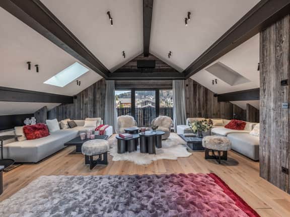 Contemporary Retreat With Five Ensuite Bedrooms - Image 2