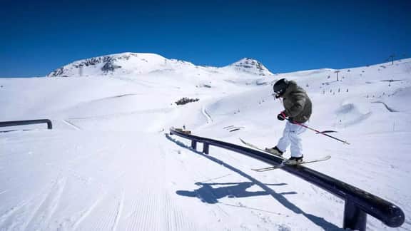 Cosy Mountain Apartment Near Ski Lifts - Image 4