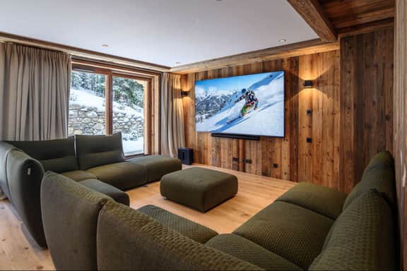 Exceptional Ski-In Ski-Out Mountain Retreat - Image 3