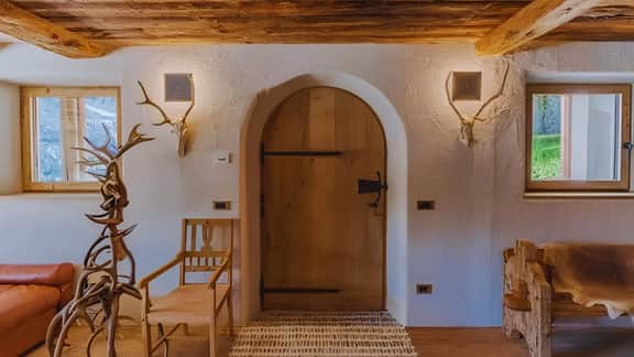 Scenic Chalet With Rustic Sophistication - Image 4