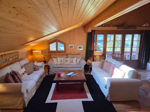 Gstaad - Cozy Spacious Flat Right in the Village - Image 2