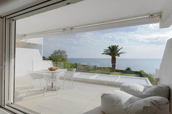 Beachfront 4 BR Villa with Private Pool - Image 4
